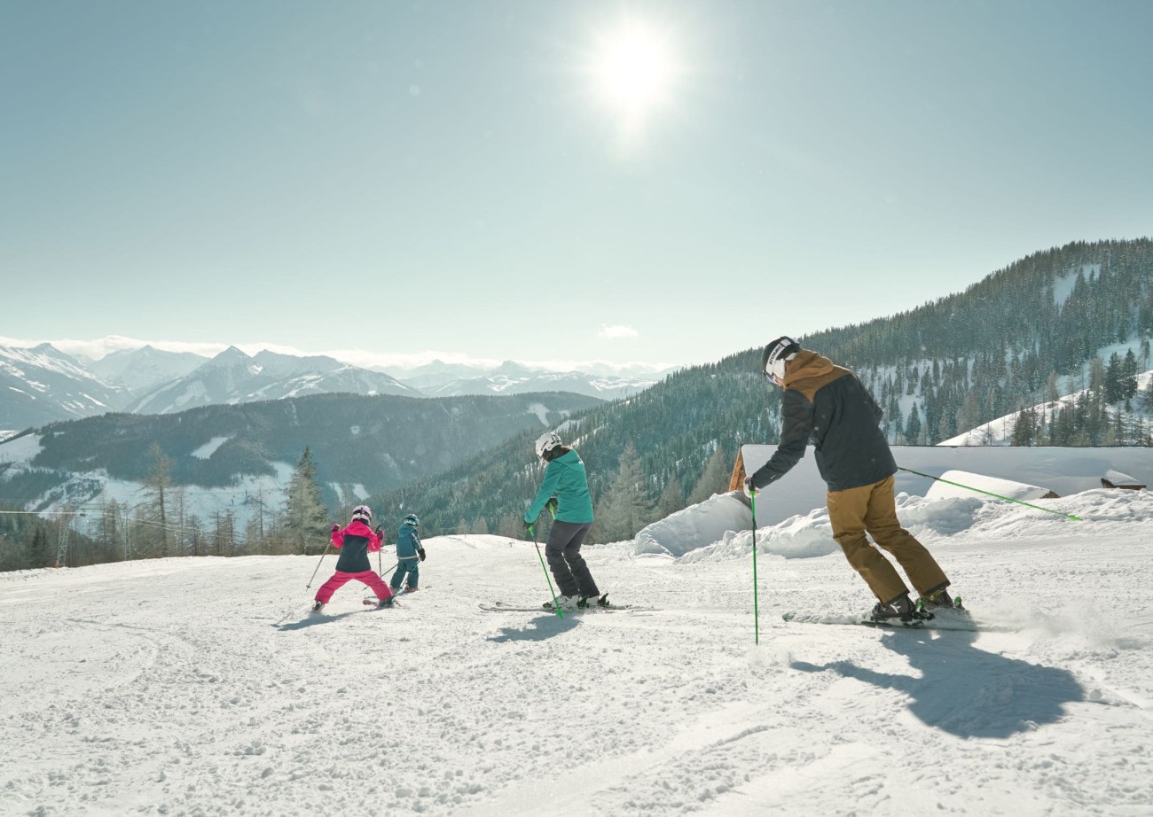 Skifahren mit den Kindern © Schladming-Dachstein_Peter Burgstaller