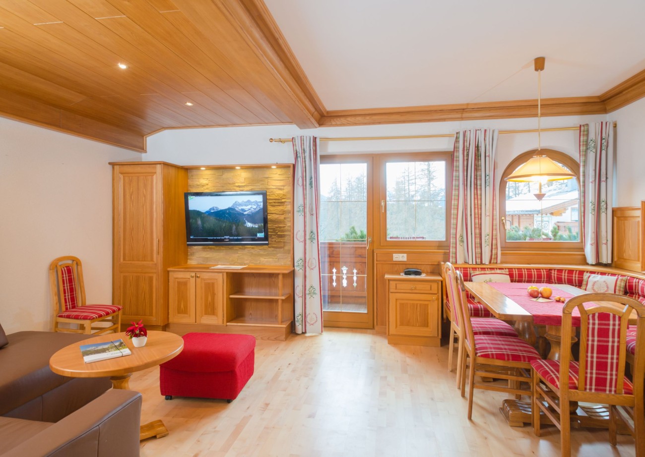 Spacious living room in the Villa Lindenhof