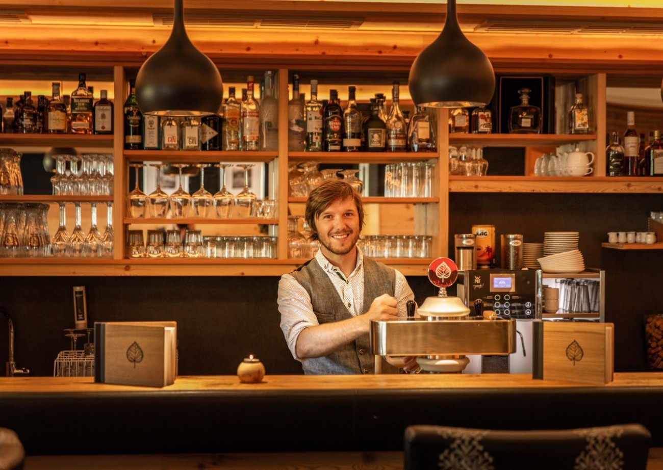 Barkeeper, Gastgeber Lukas Eisl