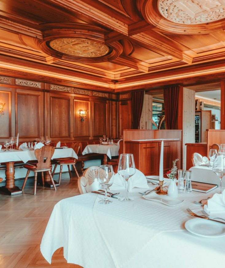 Cosy and elegant dining room