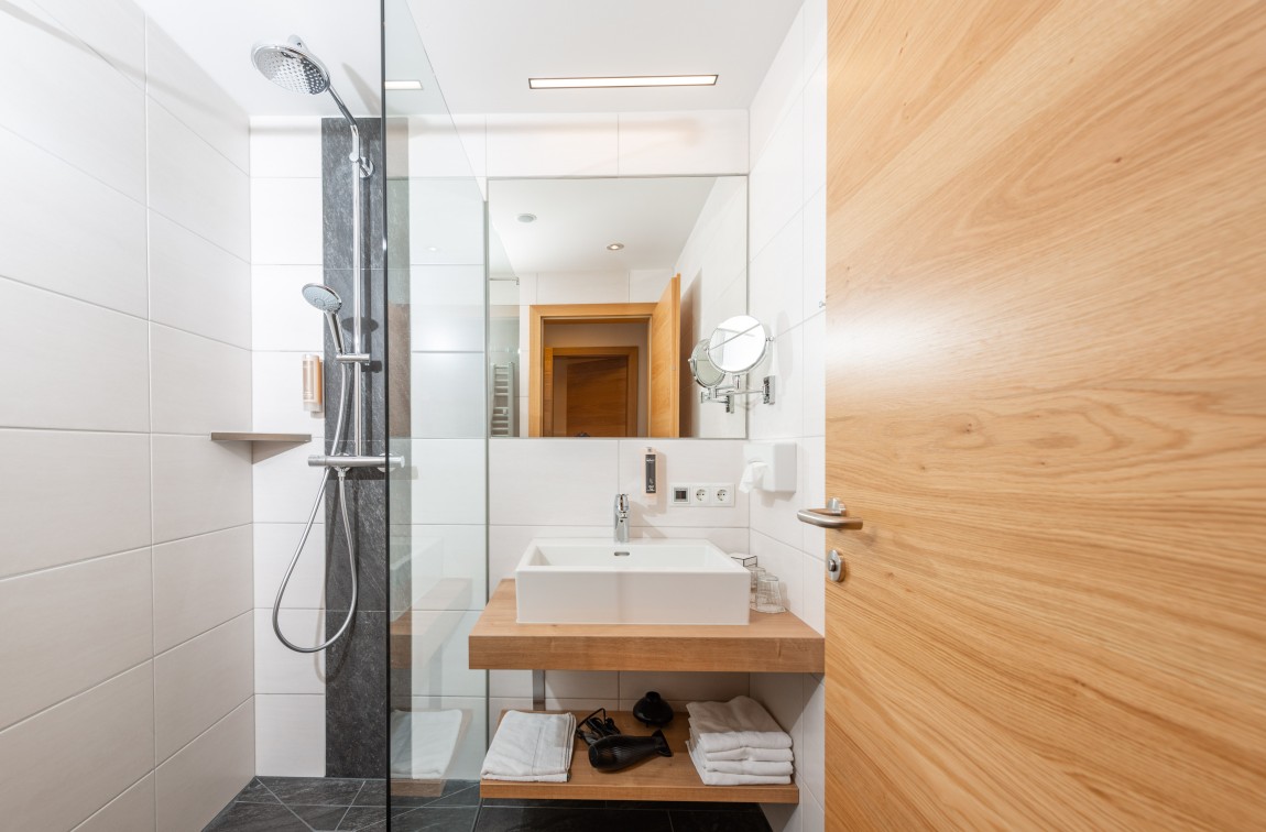 Bathroom from the deluxe double room