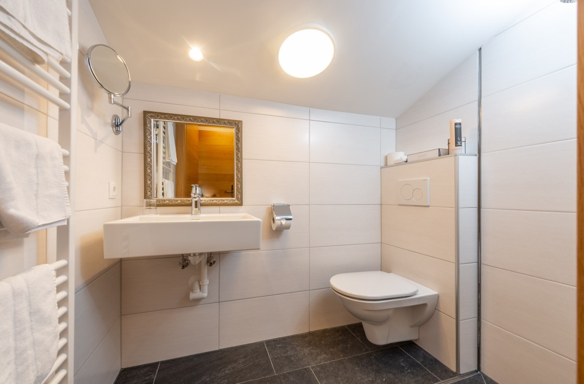 Bathroom in single room